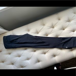 Lululemon pace rival crop black size 4